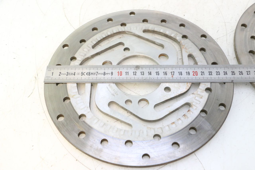 photo de PAIR FRONT BRAKE DISC CAN-AM SPYDER RS 1000 (2008 - 2012) - Technical close-up