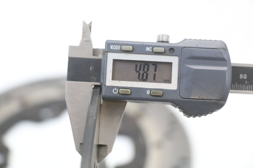 photo de PAIR OF FRONT BRAKE DISCS KYMCO XCITING 250 (2006 - 2009) - Fixing points details