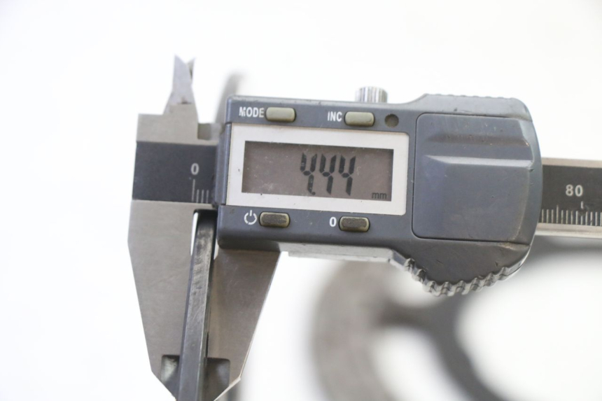 photo de PAIR FRONT BRAKE DISC YAMAHA XJ6 ABS 600 (2008 - 2016) - Fixing points details