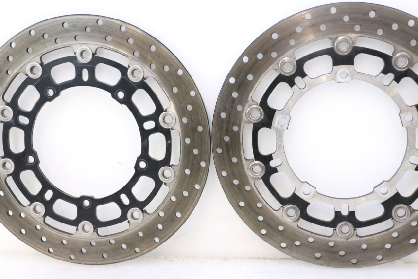photo de PAIR FRONT BRAKE DISC YAMAHA YZF R6 600 (2008 - 2009) - Alternative perspective