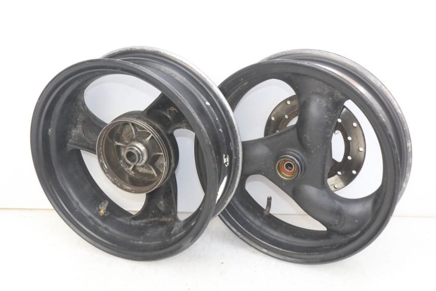 photo de PAIR OF RIMS KYMCO AGILITY 4T 50 (2005 - 2018) - Component zoom