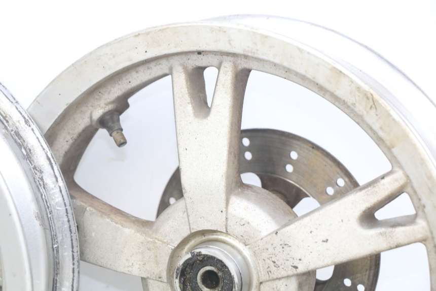 photo de PAIR OF RIMS PEUGEOT KISBEE 2T 50 (2010 - 2017) - Additional view of the item