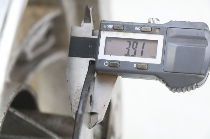 photo de PAIR OF RIMS PEUGEOT KISBEE 2T 50 (2010 - 2017) - Zoom on usage condition