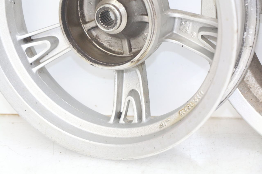 photo de PAIR OF RIMS PEUGEOT KISBEE 2T 50 (2010 - 2017) - Checked used part