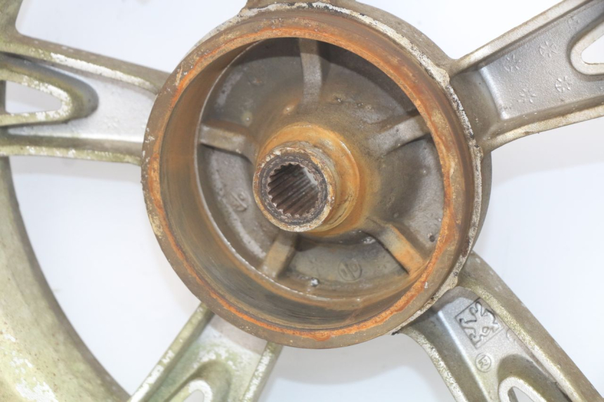 photo de PAIR OF RIMS PEUGEOT KISBEE 4T 50 (2010 - 2017) - Detailed visual inspection