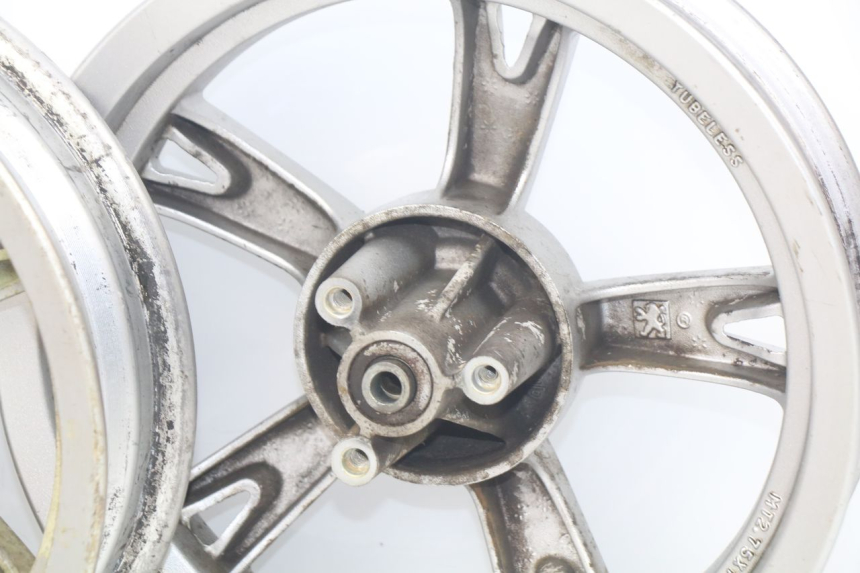 photo de PAIR OF RIMS PEUGEOT KISBEE 4T 50 (2010 - 2017) - Technical close-up