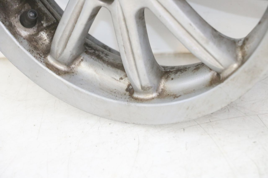 photo de PAIR OF RIMS PIAGGIO MP3 LT 300 (2010 - 2016) - High-resolution close-up