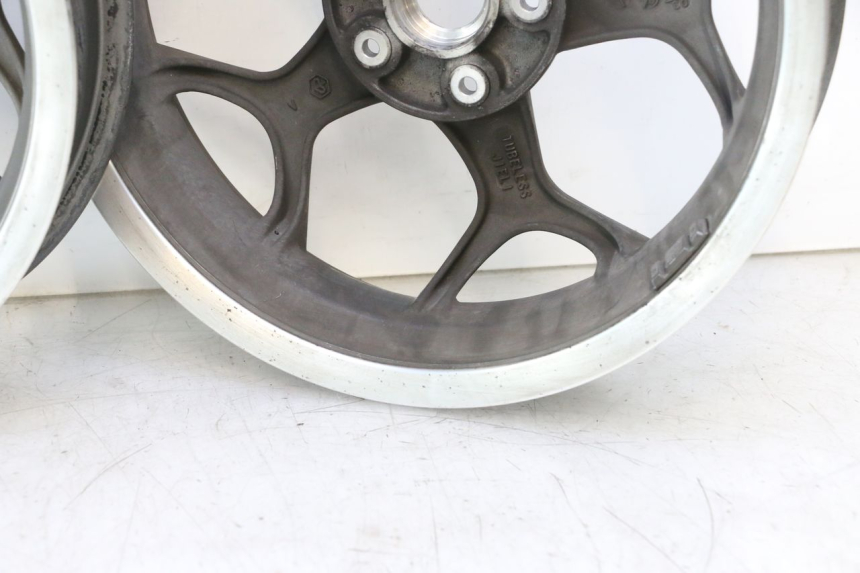 photo de RIMS PAIR PIAGGIO MP3 500 (2016 - 2018) - Distinctive features