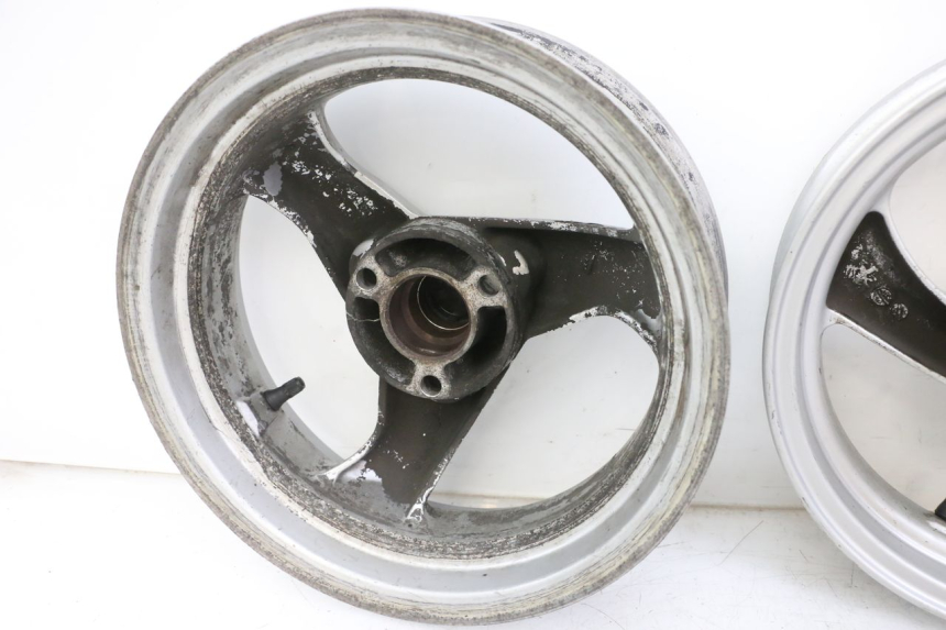 photo de RIMS PAIR PEUGEOT ELYSTAR 50 (2002 - 2014) - High-resolution close-up