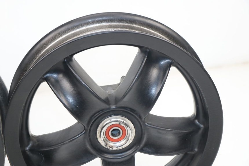 photo de RIMS PAIR PIAGGIO ZIP 2T 50 (2009 - 2019) - High-resolution close-up