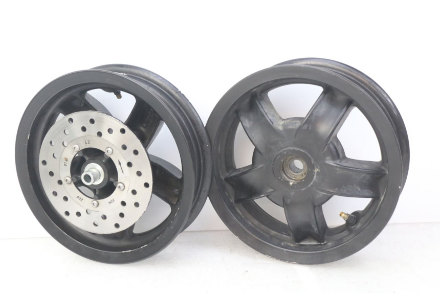 photo de PAIR OF RIMS PIAGGIO ZIP 4T 50 (2018 - 2020) - Main view