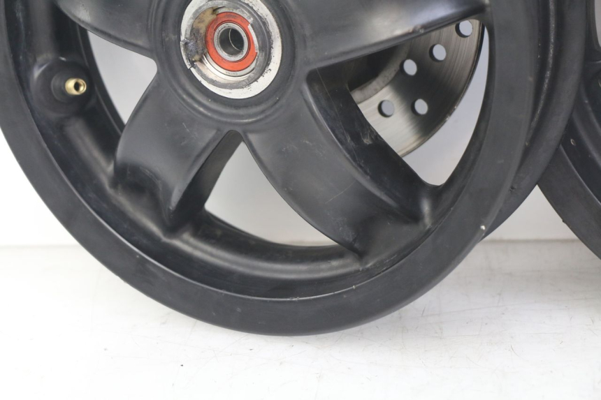 photo de PAIR OF RIMS PIAGGIO ZIP 4T 50 (2018 - 2020) - Markings and original references
