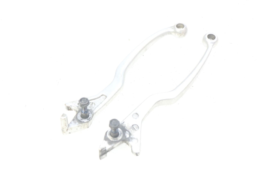 photo de BRAKE LEVER PAIR SUZUKI BURGMAN 125 (2007 - 2014) - Zoom on usage condition