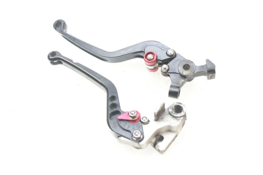 photo de BRAKE LEVER KAWASAKI ER-6 ER6 N 650 (2009 - 2011) - Zoom on usage condition