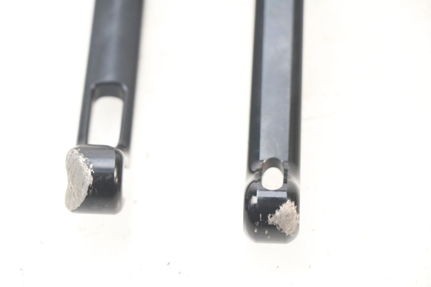 photo de BRAKE LEVER KAWASAKI ER-6 ER6 N 650 (2009 - 2011) - Fixing points details