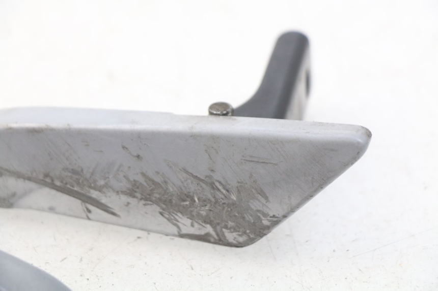 photo de PAIR REAR MOUNT FOOTRESTS PIAGGIO LIBERTY IGET 4T 50 (2015 - 2020) - Fixing points details