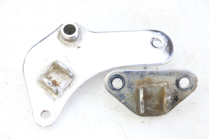 photo de PAIR FRONT MOUNT FOOTRESTS HYOSUNG GV AQUILA 125 (2000 - 2009) - Main view