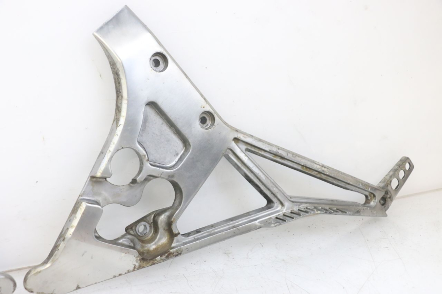 photo de PAIR OF FRONT FOOTREST BRACKETS YAMAHA FJ 3CX 1200 (1986 - 1996) - Checked used part
