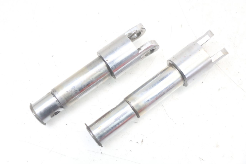 photo de PAIR FRONT MOUNT FOOTRESTS HARLEY DAVIDSON SPORTSTER XL CUSTOM 883 (1999 - 2006) - Zoom on usage condition