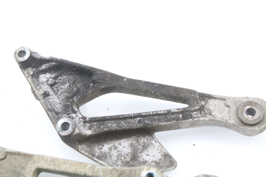 photo de PAIR FRONT MOUNT FOOTRESTS YAMAHA XJ600 XJ DIVERSION 600 (1992 - 1997) - Zoom on usage condition