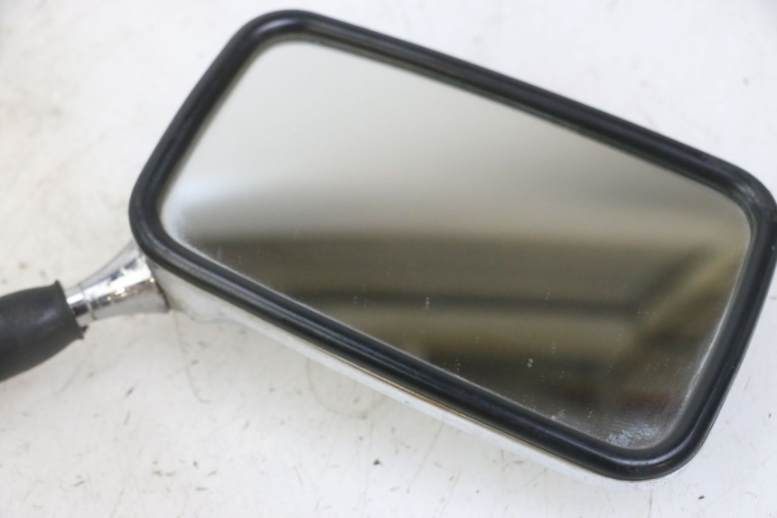 photo de MIRRORS HONDA CBF 500 (2004 - 2007) - High-resolution close-up
