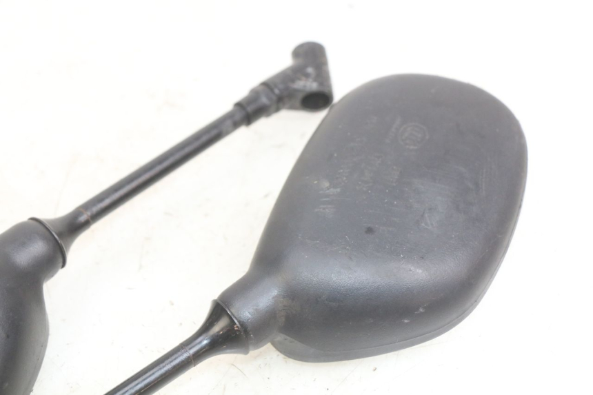 photo de PAIR OF REARVIEW MIRRORS SYM GTS EFI 125 (2012 - 2016) - Alternative perspective