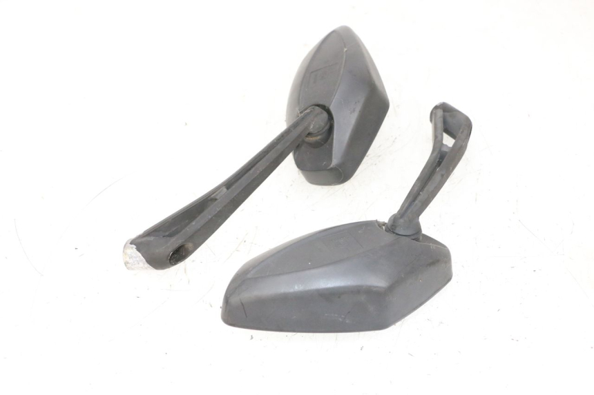 photo de MIRRORS JM MOTORS GTS 125 (2015 - 2019) - Technical close-up