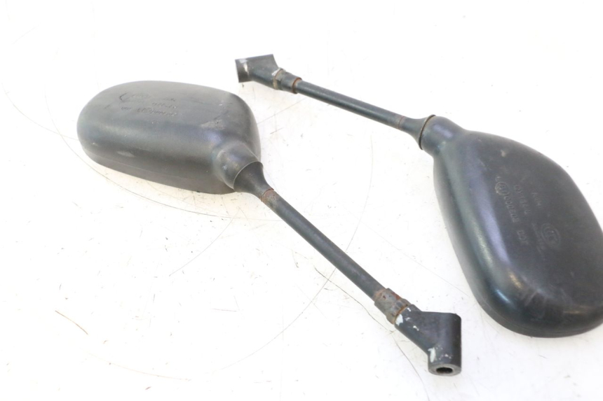 photo de MIRRORS PEUGEOT KISBEE 4T 50 (2018 - 2022) - High-resolution close-up