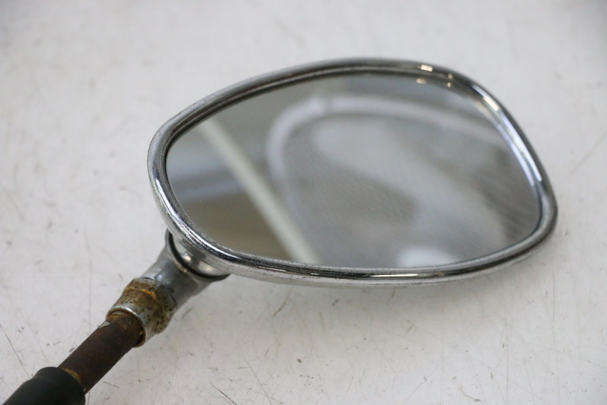 photo de MIRRORS YIYING RETRO 125 (2008 - 2018) - Detailed visual inspection