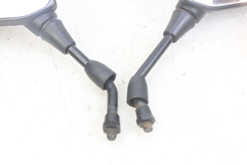 photo de PAIR OF REARVIEW MIRRORS DAELIM VJ ROADWIN FI 125 (2008 - 2017) - Technical close-up