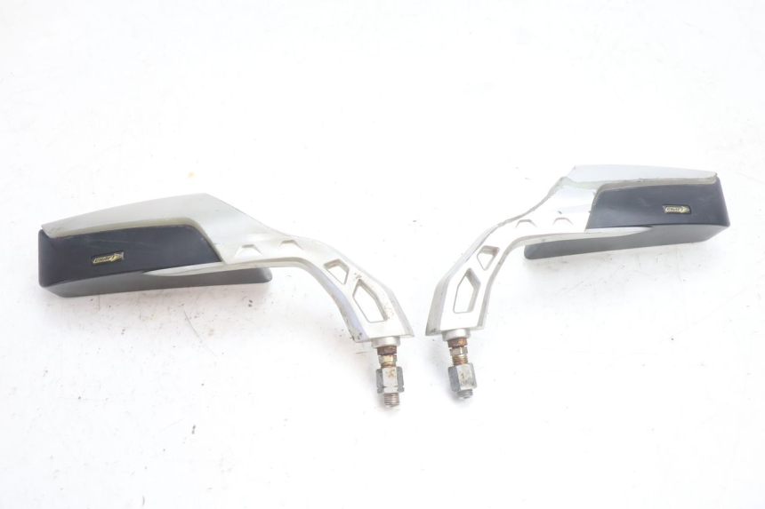 photo de MIRRORS YAMAHA XJR 1300 (1998 - 2002) - Fixing points details
