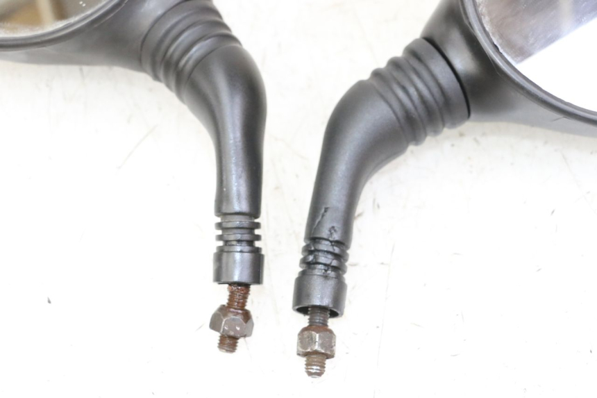 photo de PAIR OF REARVIEW MIRRORS YAMAHA YP MAJESTY 125 (2007 - 2010) - Additional view of the item