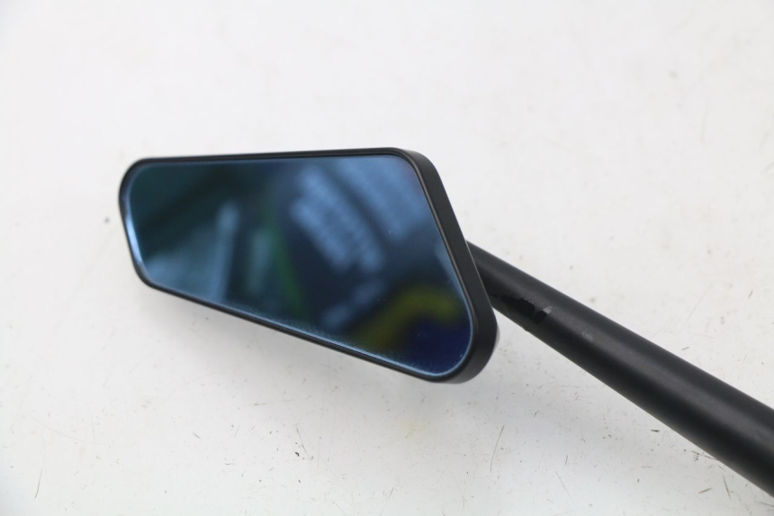 photo de MIRRORS KAWASAKI Z Z900 900 (2017 - 2019) - Distinctive features