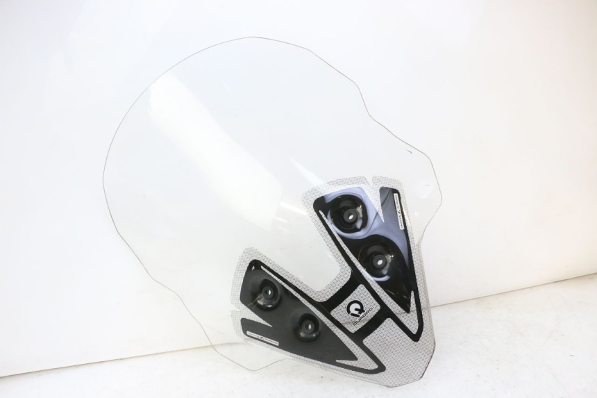 photo de WINDSCREEN QUADRO 4 4D 350 (2015 - 2018) - Alternative perspective