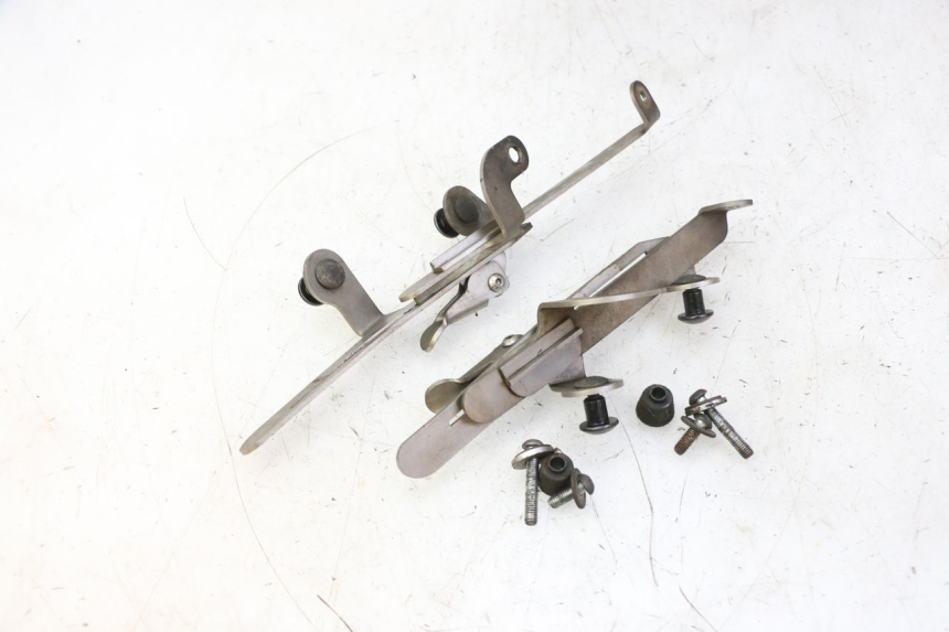 photo de WINDSCREEN QUADRO 4 4D 350 (2015 - 2018) - Surface and material condition