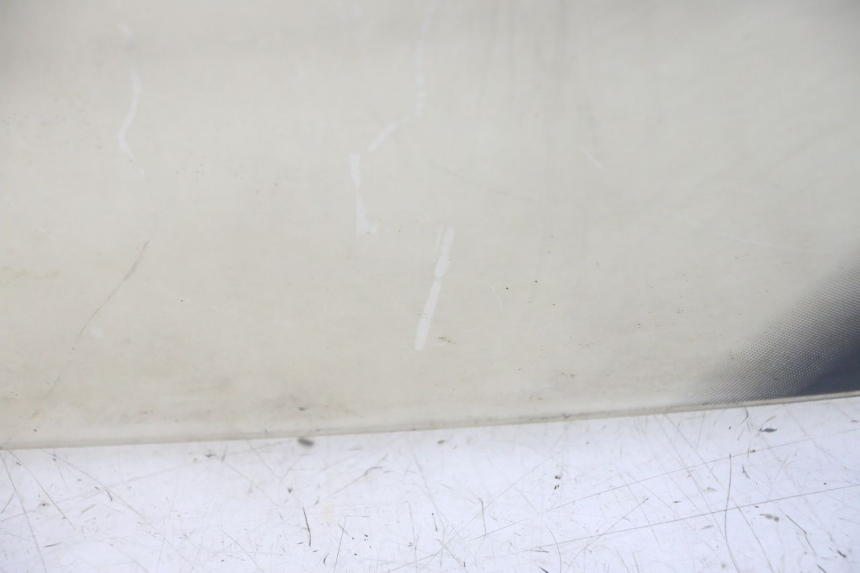 photo de WINDSCREEN SUZUKI BURGMAN 125 (2007 - 2014) - Focus on structure