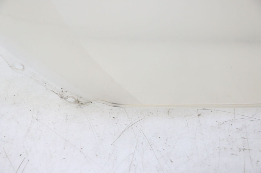 photo de WINDSCREEN SUZUKI BURGMAN 125 (2007 - 2014) - Detailed visual inspection