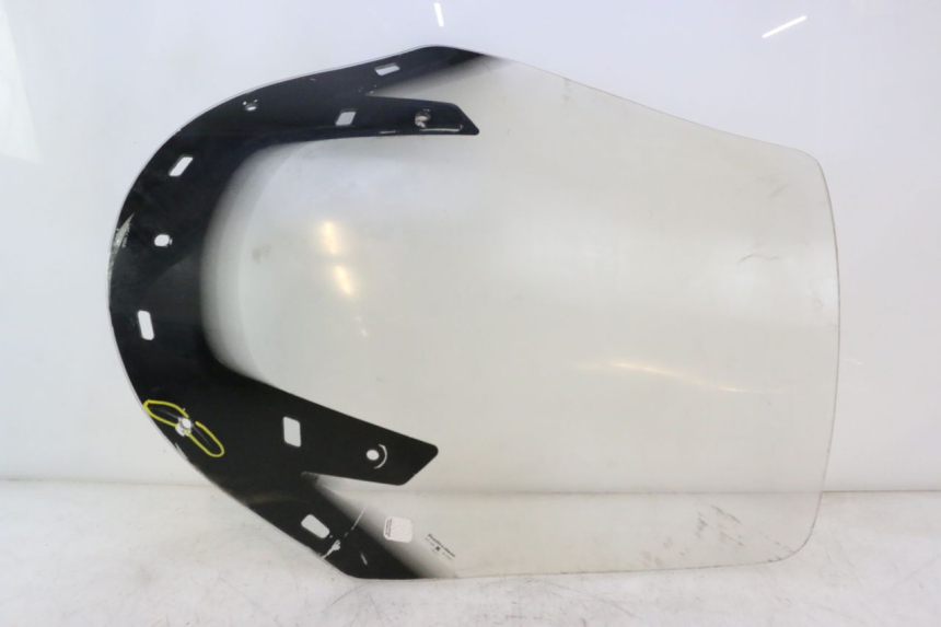 photo de WINDSCREEN SUZUKI BURGMAN EXECUTIVE ABS 650 (2006 - 2012) - Focus on structure