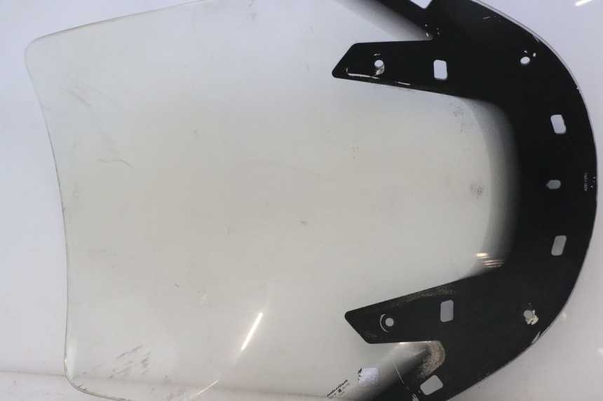 photo de WINDSCREEN SUZUKI BURGMAN EXECUTIVE ABS 650 (2006 - 2012) - Checked used part