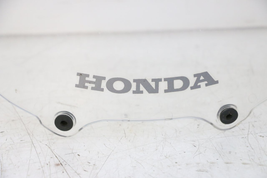 photo de WINDSCREEN HONDA CBR RR FIREBLADE 900 (1992 - 1994) - High-resolution close-up