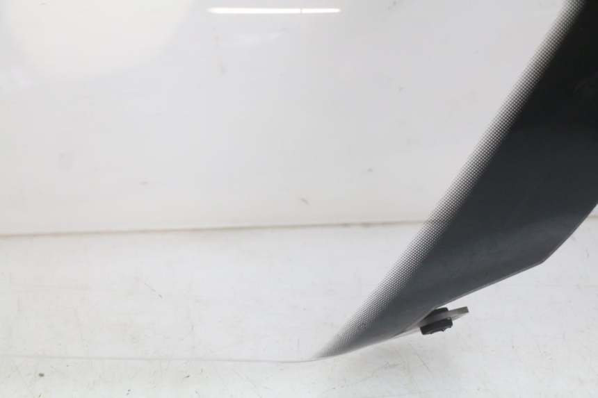 photo de WINDSCREEN PEUGEOT CITYSTAR AIR 125 (2014 - 2017) - High-resolution close-up