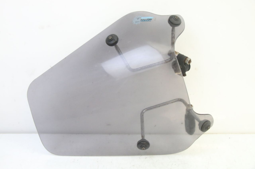 photo de WINDSCREEN APRILIA CLASSIC 125 (1995 - 2001) - Zoom on usage condition