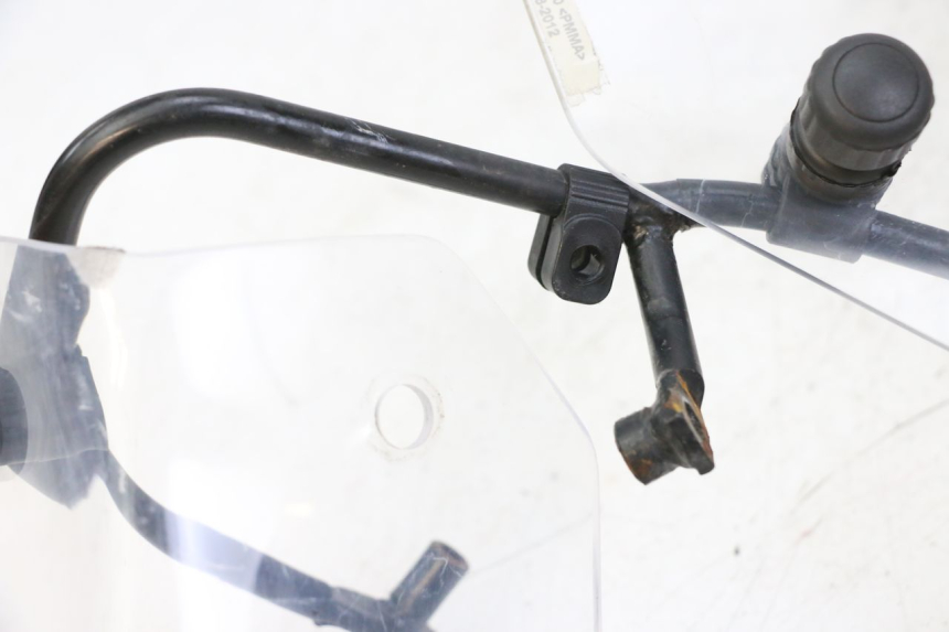 photo de WINDSCREEN PEUGEOT E-VIVACITY 1 (2012 - 2018) - Technical close-up