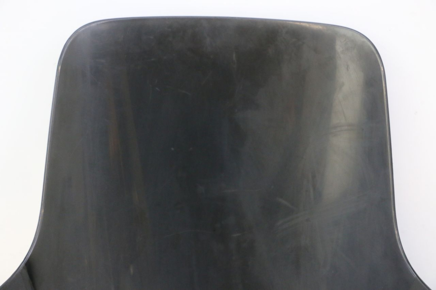 photo de WINDSCREEN PEUGEOT ELYSTAR 50 (2002 - 2014) - Focus on structure