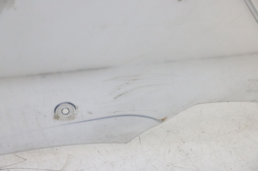 photo de WINDSCREEN KAWASAKI ER-6 ER6 F ABS 650 (2012 - 2016) - Focus on structure