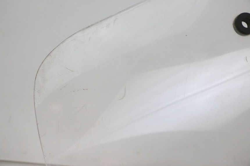 photo de WINDSCREEN PIAGGIO MP3 RL 250 (2006 - 2010) - Distinctive features