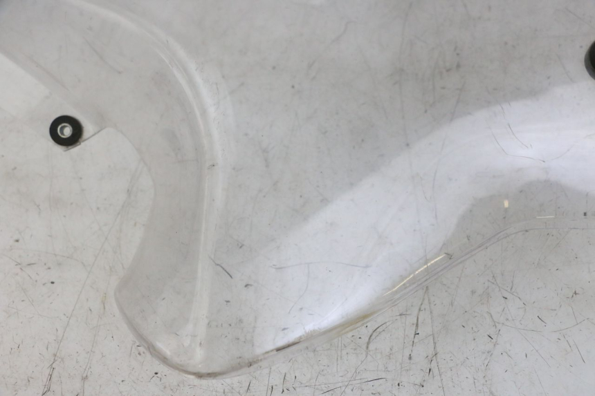 photo de WINDSCREEN PIAGGIO MP3 RL 250 (2006 - 2010) - Technical close-up