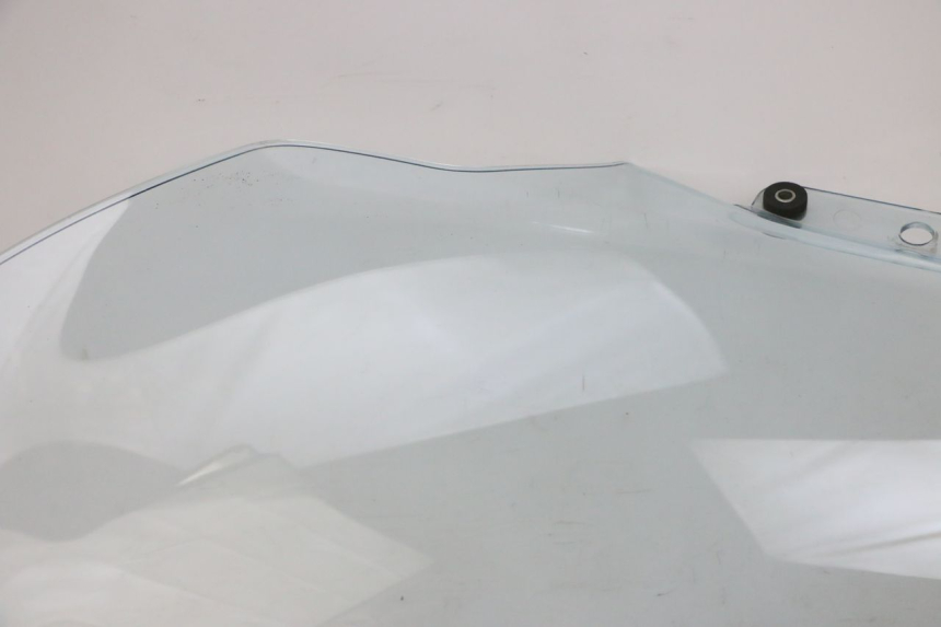 photo de WINDSCREEN PIAGGIO MP3 125 (2006 - 2014) - Distinctive features