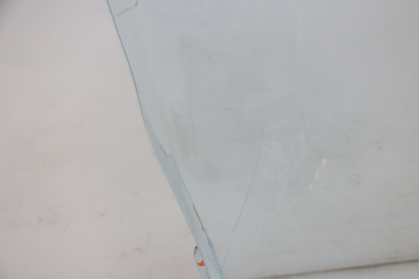 photo de WINDSCREEN PIAGGIO MP3 125 (2006 - 2014) - Surface and material condition