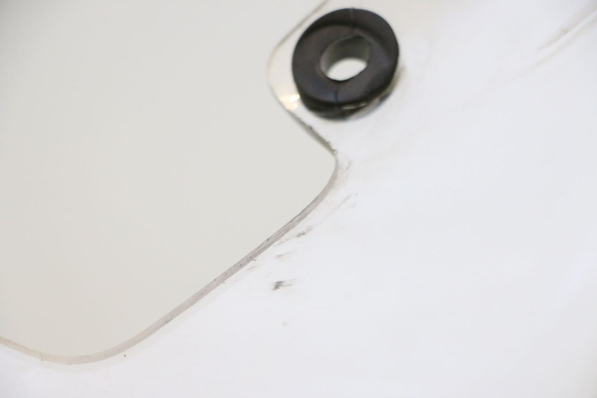 photo de WINDSCREEN PIAGGIO MP3 125 (2006 - 2014) - Surface and material condition